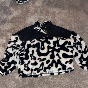 Black and White Fleece Pullover